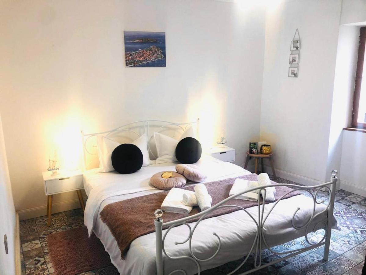 Istrian Stone House In The Heart Of The Beautiful Fishing Village Fazana - Only Few Steps From The Sea And The Wonderful Beach - Incl Plasma-Quad-Plus-Filter Against C O V I D Zewnętrze zdjęcie